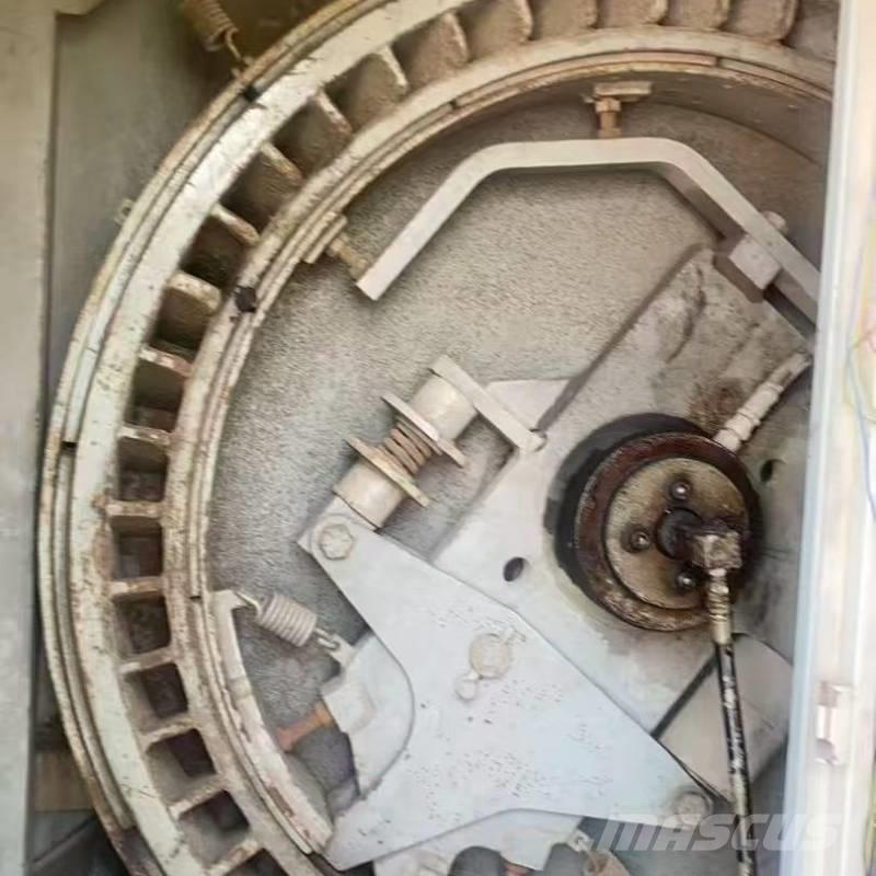 Kobelco 7150 Гусеничні крани