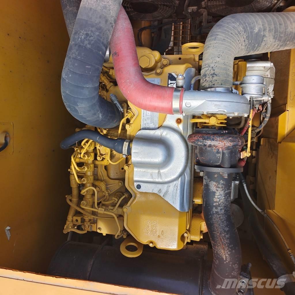 CAT 320 GC Гусеничні екскаватори