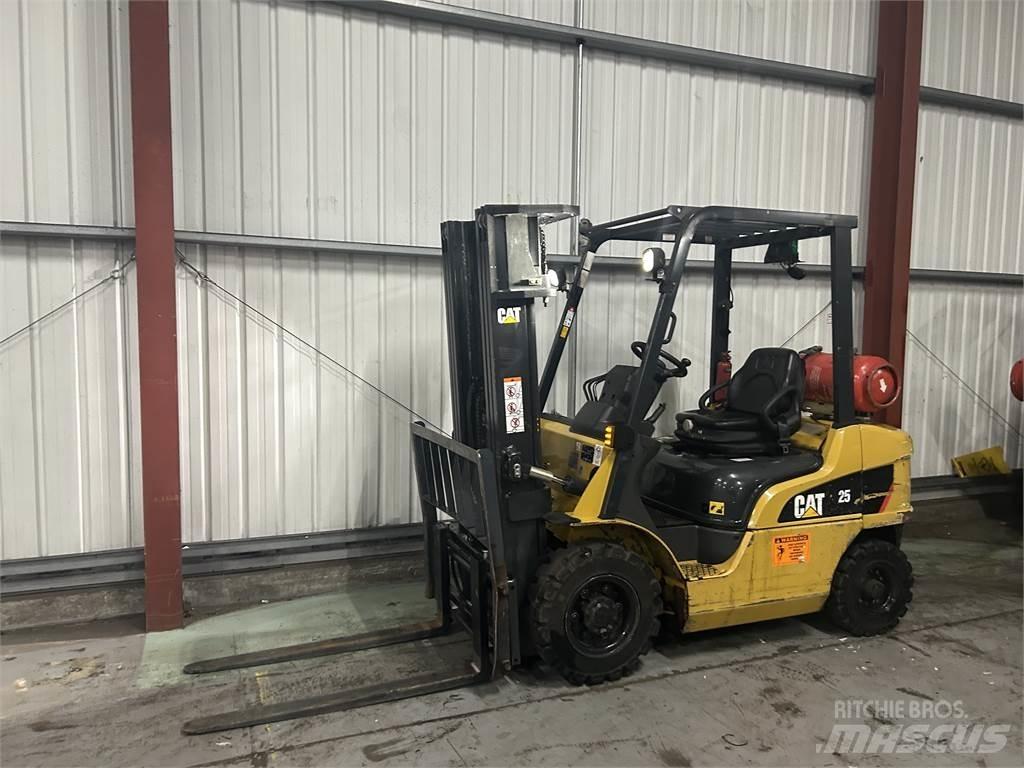 CAT GP25NT Газові навантажувачі