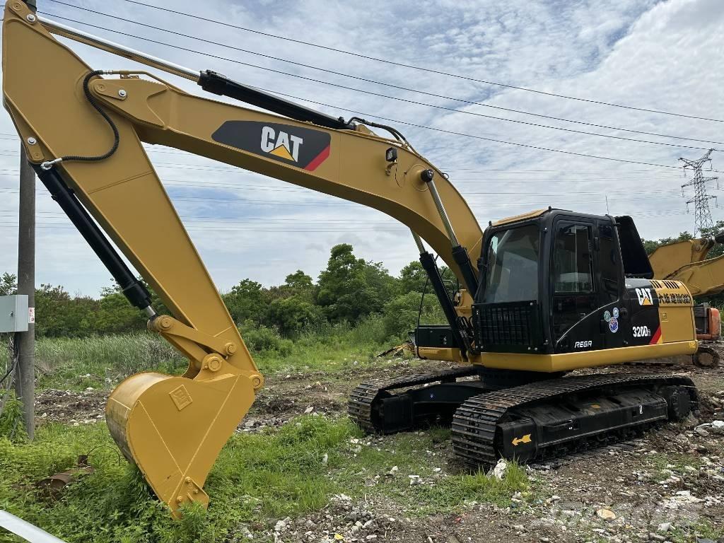 CAT 320 D Гусеничні екскаватори