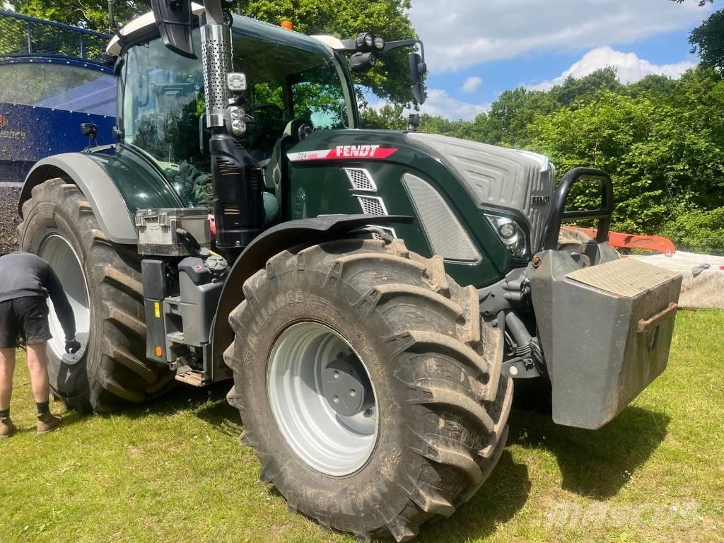 Fendt 724 Profi Plus Трактори
