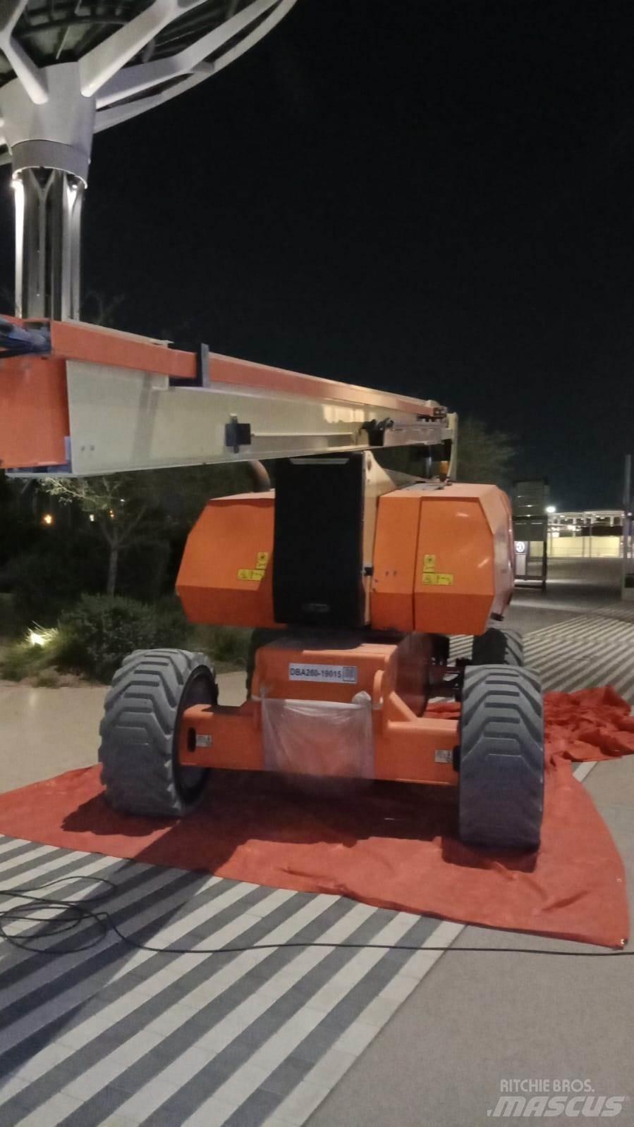JLG 800AJ Колінчаті підйомники