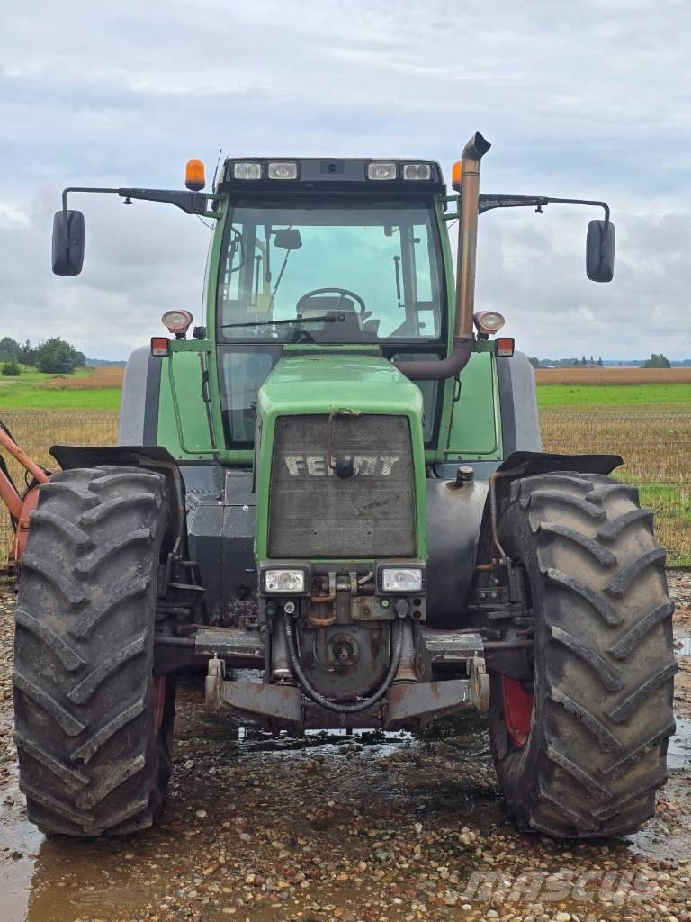 Fendt Favorit 824 Трактори