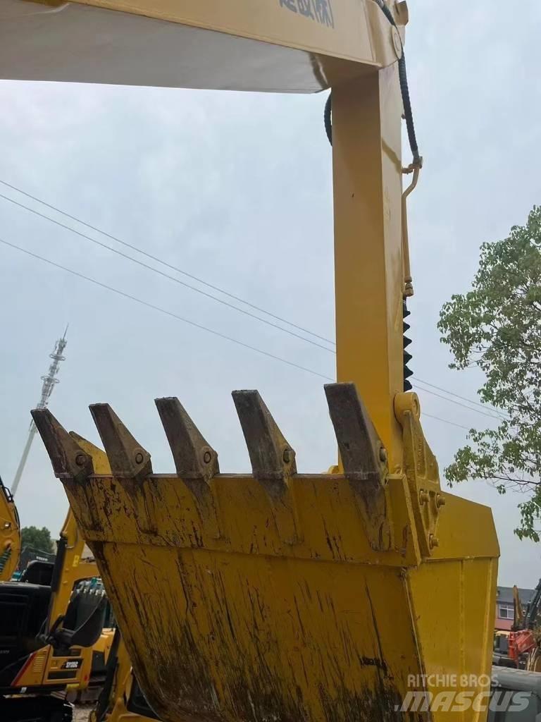 Komatsu PC70-8 Гусеничні екскаватори