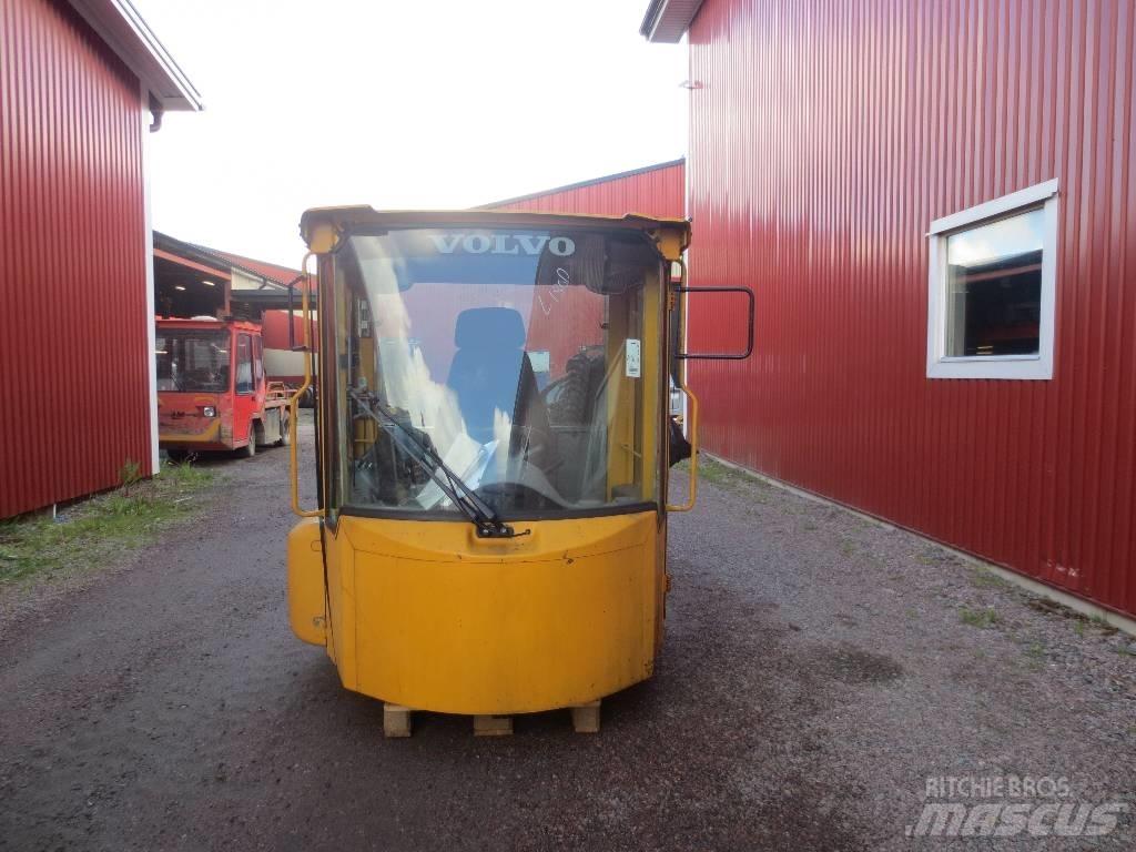Volvo L 180 D Кабіна