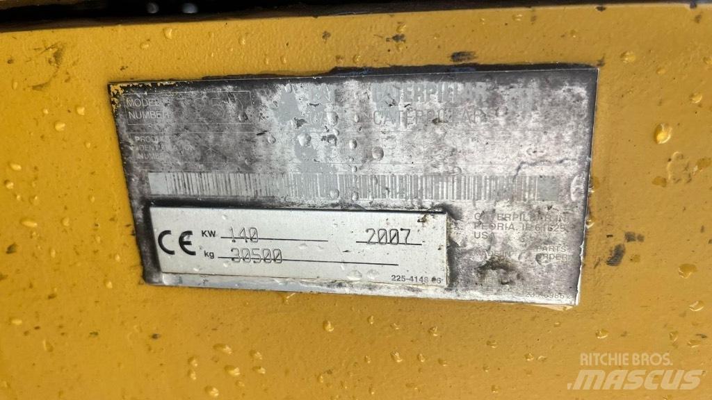 CAT 325DLN Гусеничні екскаватори