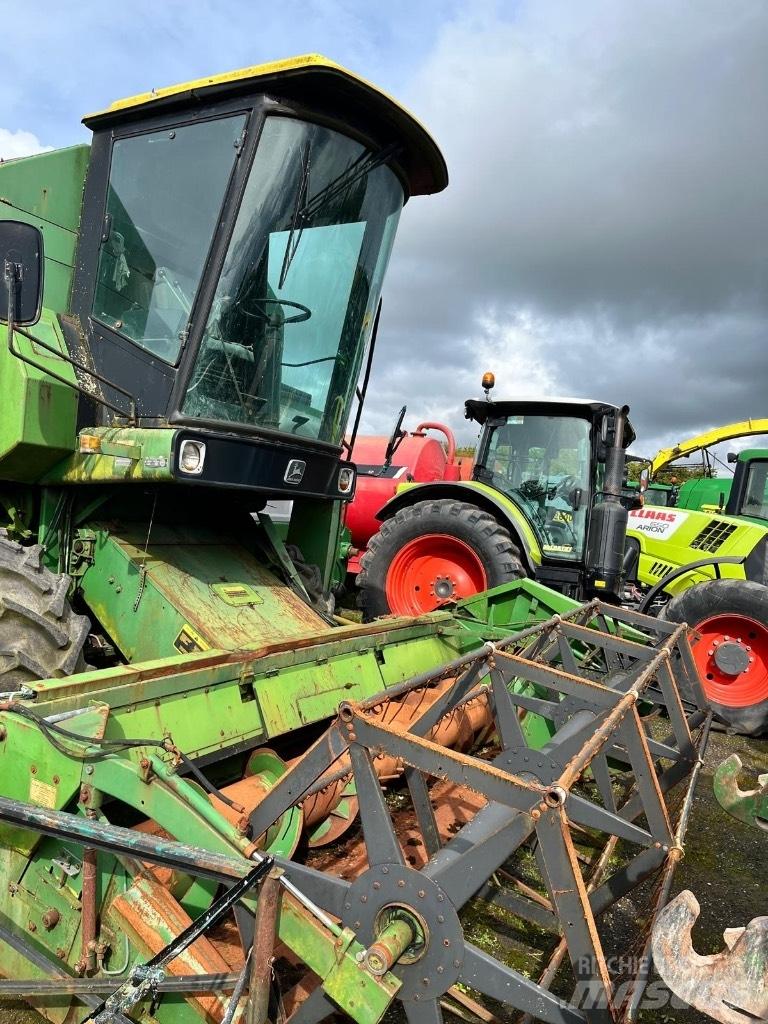 John Deere 1055 Зернозбиральні комбайни