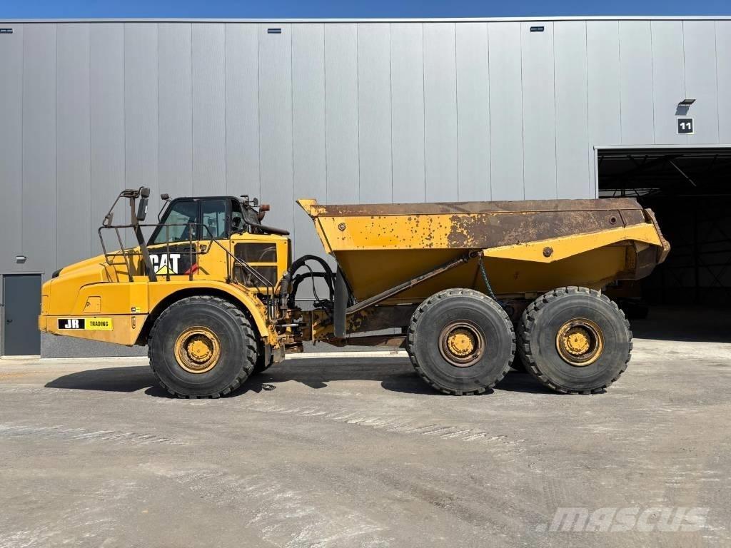 CAT 745 C Зчленовані самоскиди
