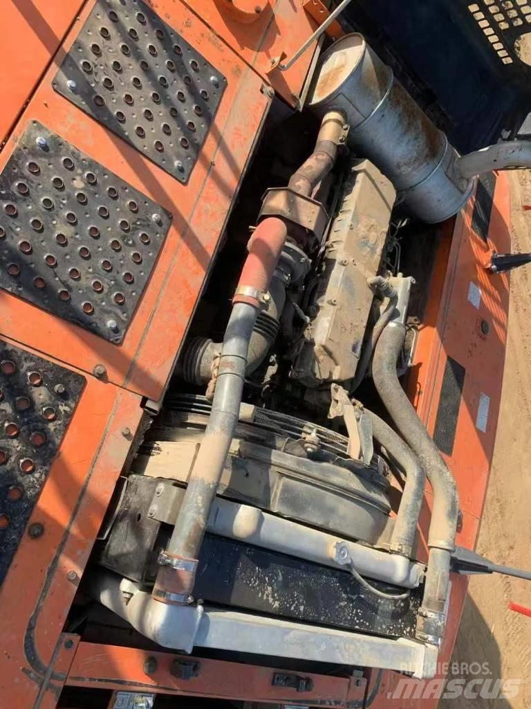 Hitachi zaxis330 Гусеничні екскаватори