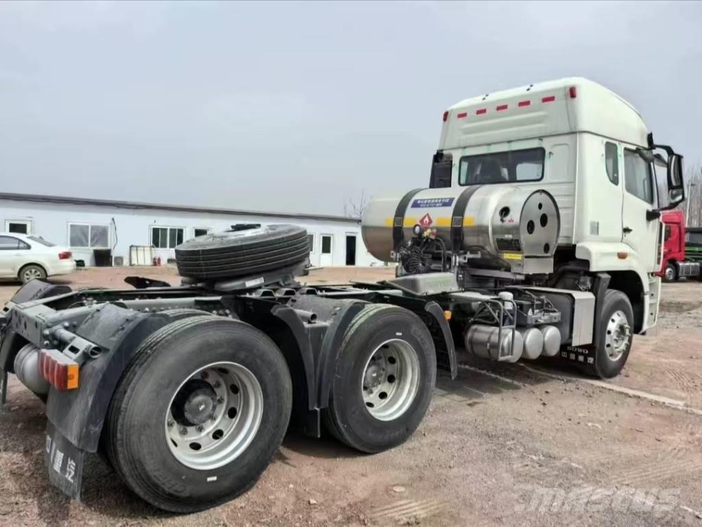 Howo 371 6x4 Тягачі