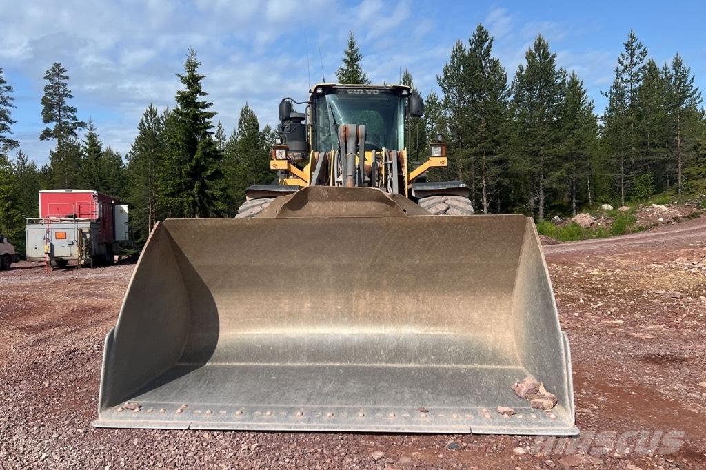 Volvo L 180 G Фронтальні навантажувачі
