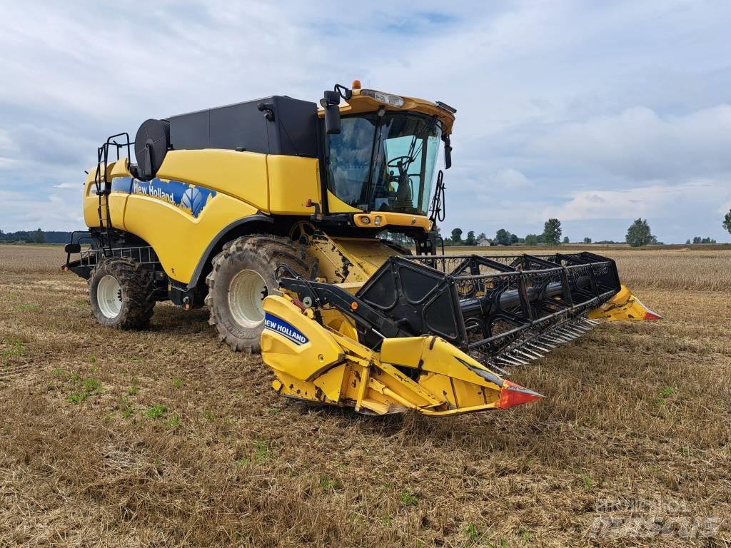 New Holland CX 8080 Зернозбиральні комбайни