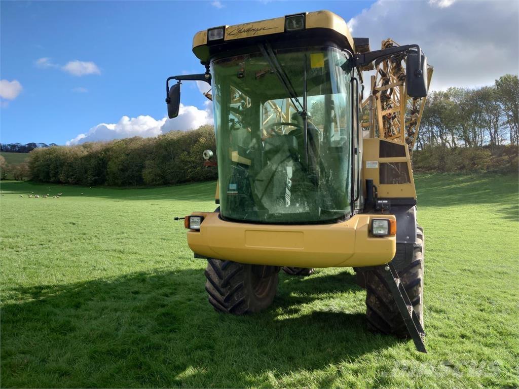 Challenger RG418 Самохідні обприскувачі