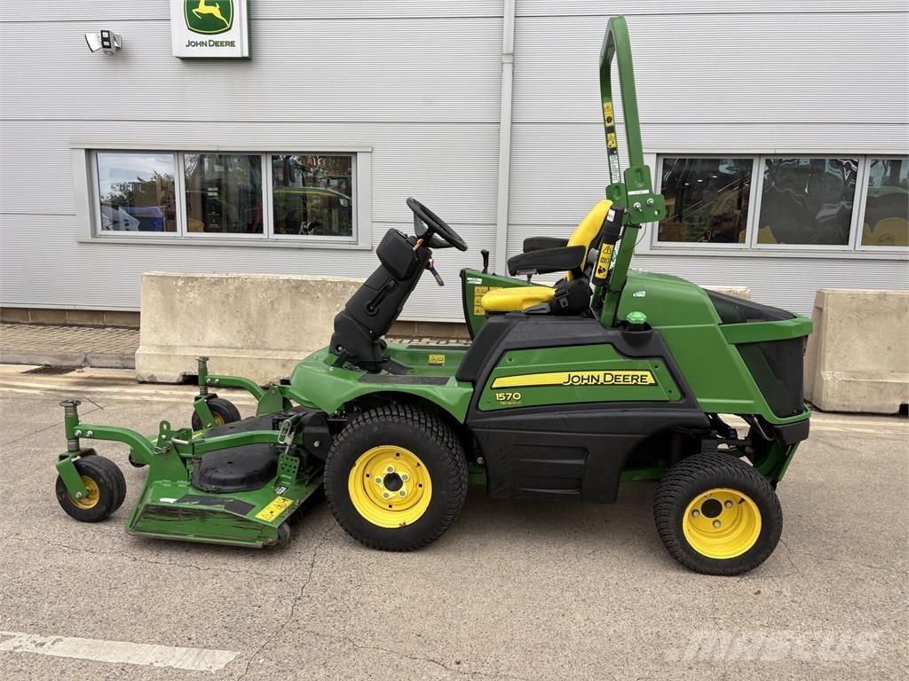 John Deere 1570 Самохідні газонокосарки
