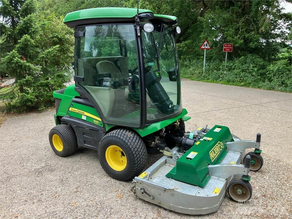 John Deere 1585 Самохідні газонокосарки
