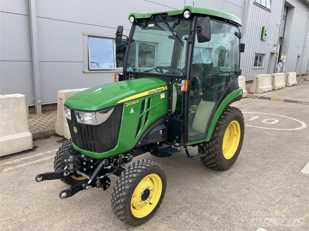 John Deere 2038R Трактори