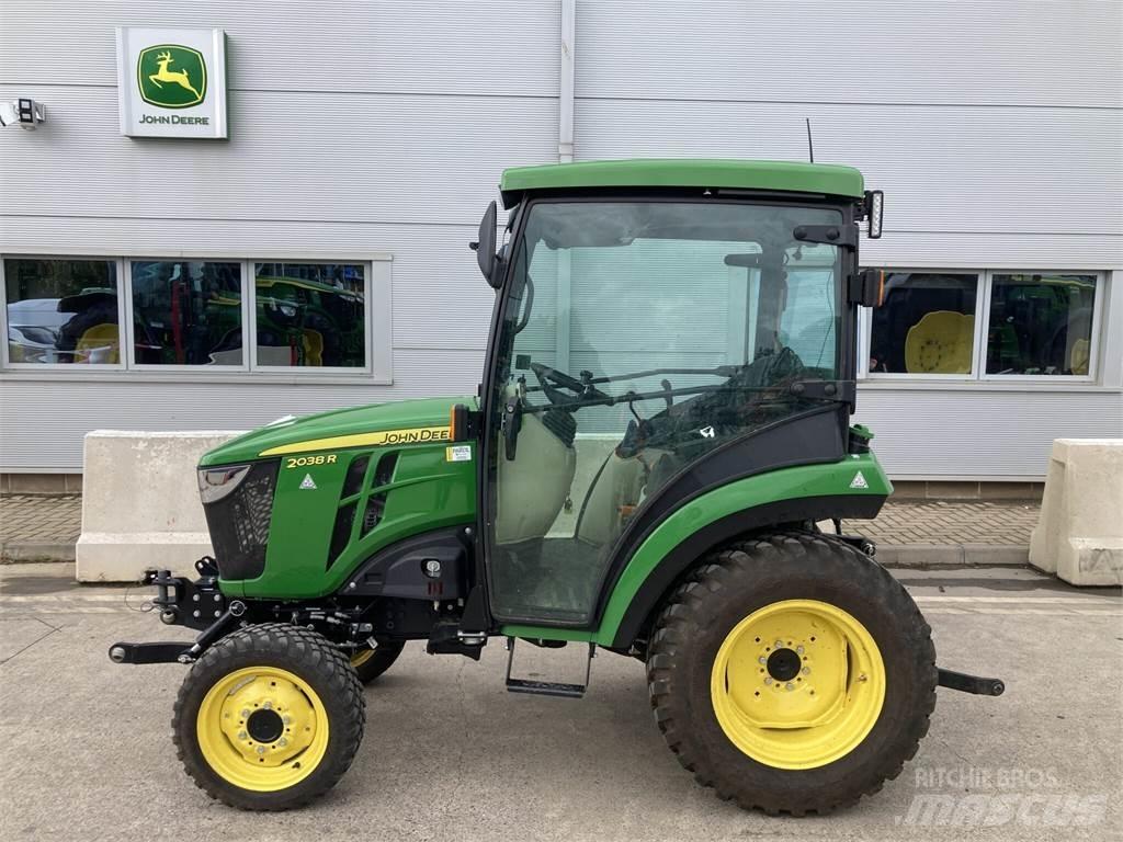 John Deere 2038R Трактори