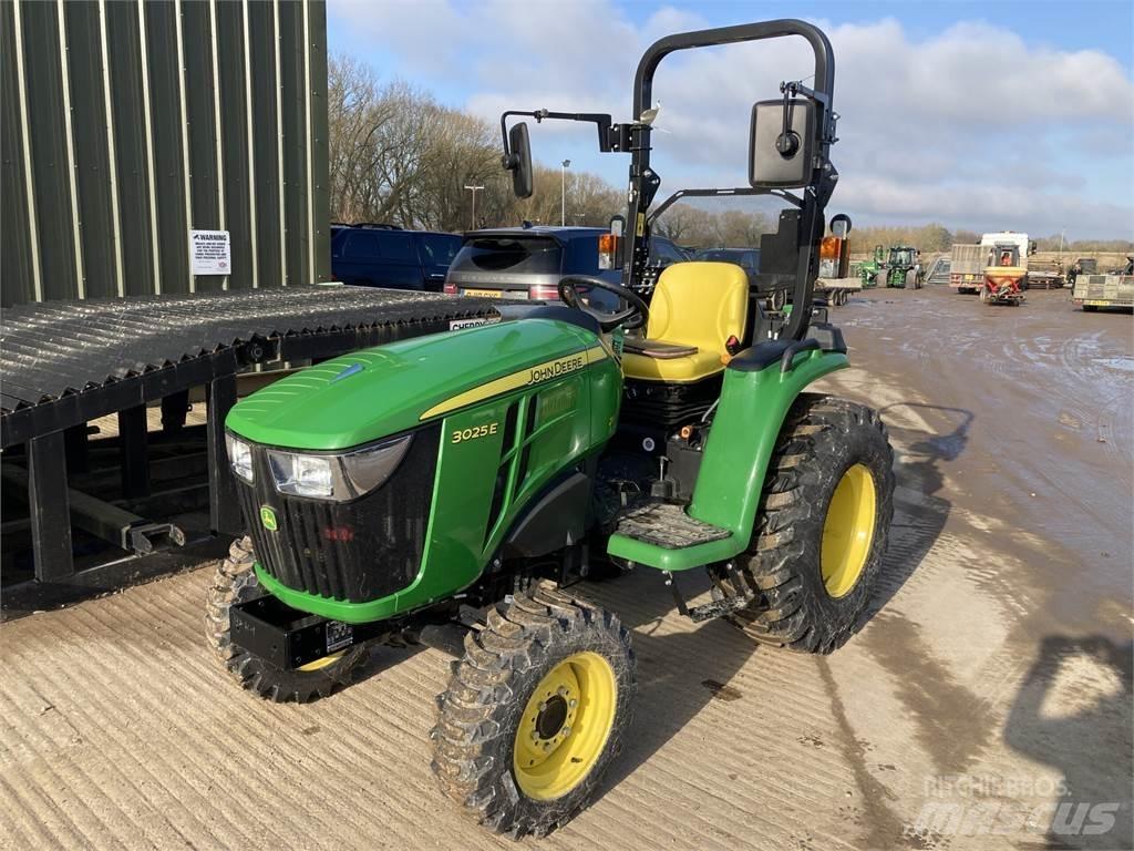 John Deere 3025E Трактори
