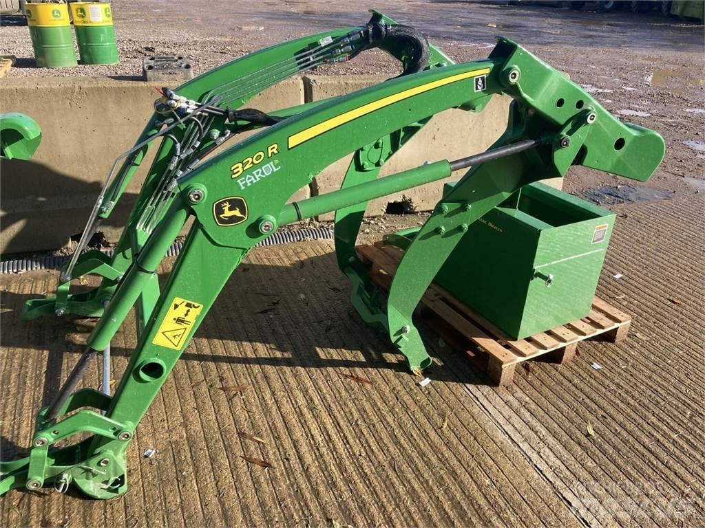 John Deere 320R Трактори