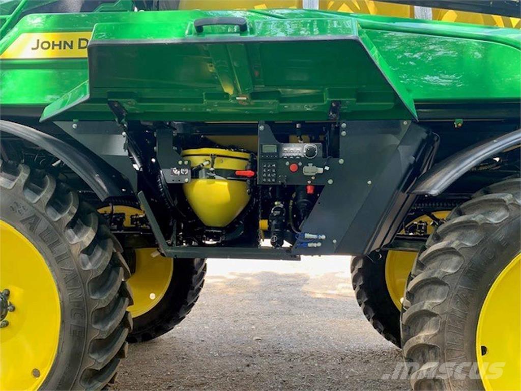 John Deere 340M Самохідні обприскувачі