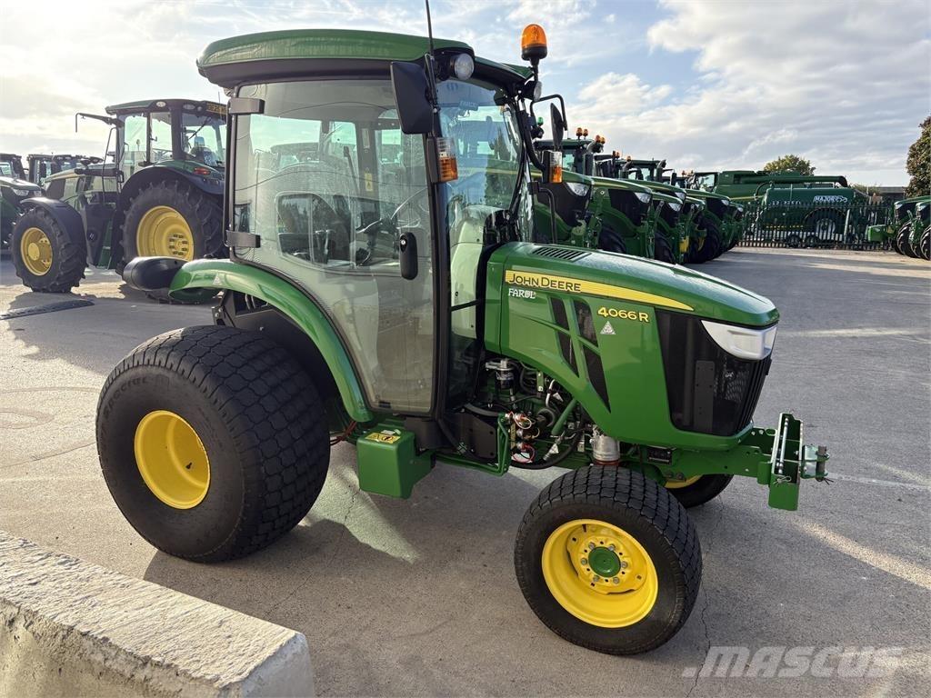 John Deere 4066R Трактори