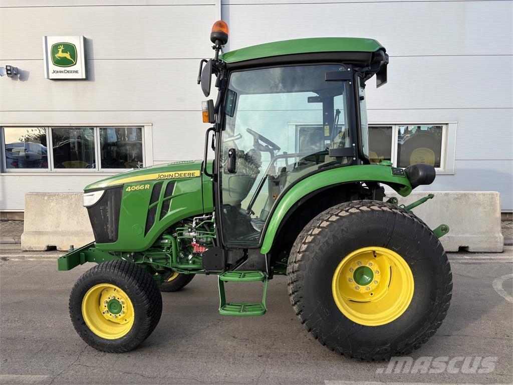 John Deere 4066R Трактори
