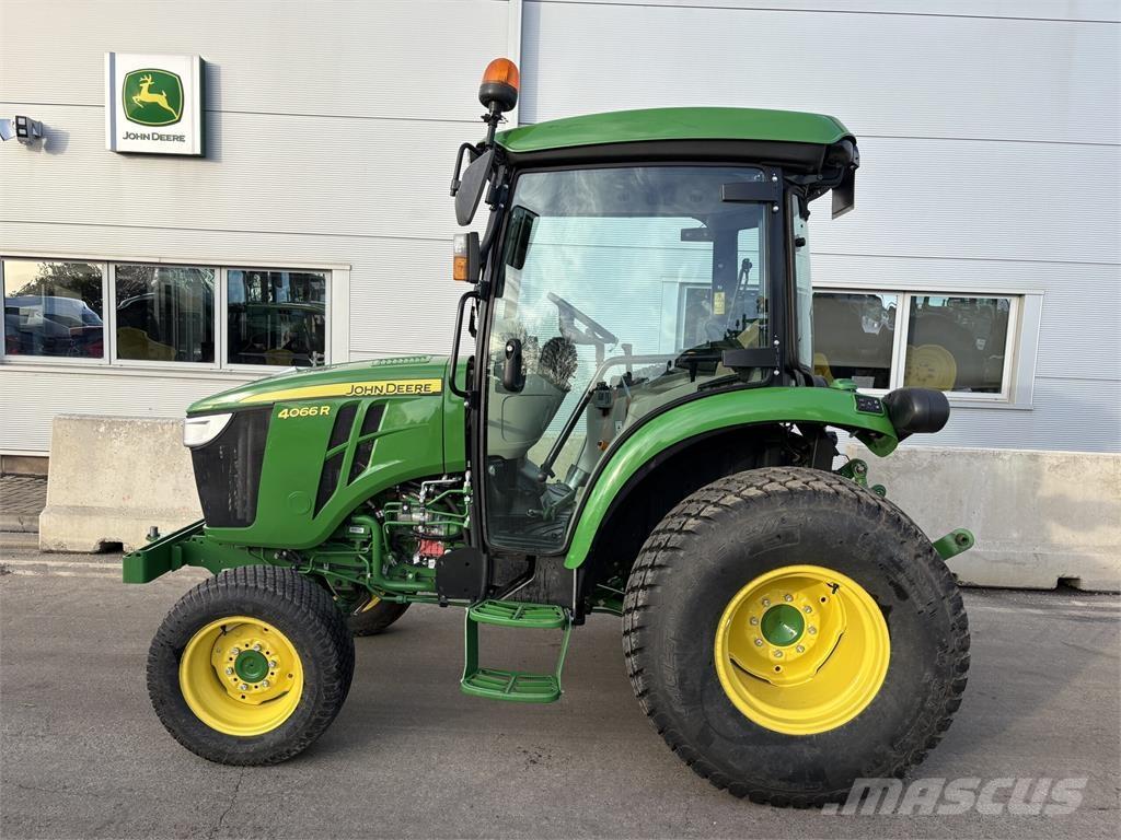John Deere 4066R Трактори