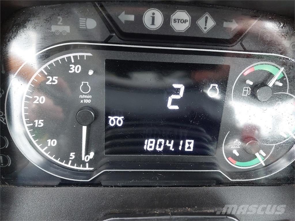 John Deere 5100M Трактори