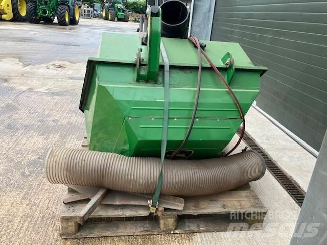 John Deere 580L Комунальна техніка - Інші