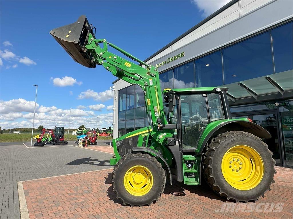 John Deere 6110M Трактори