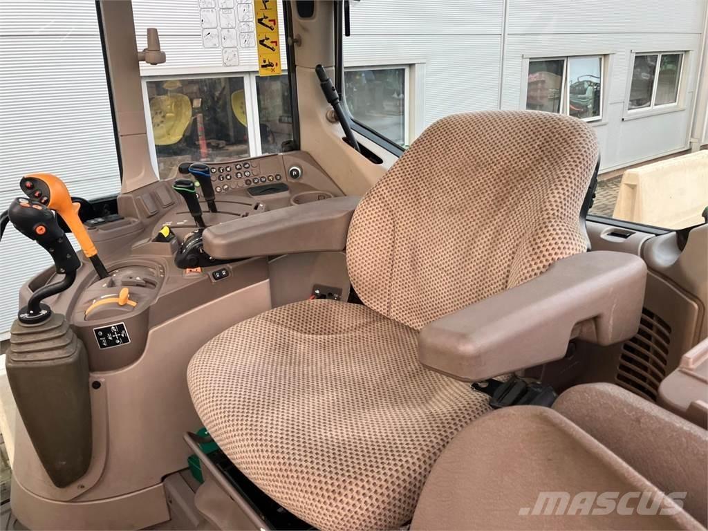 John Deere 6120M Трактори