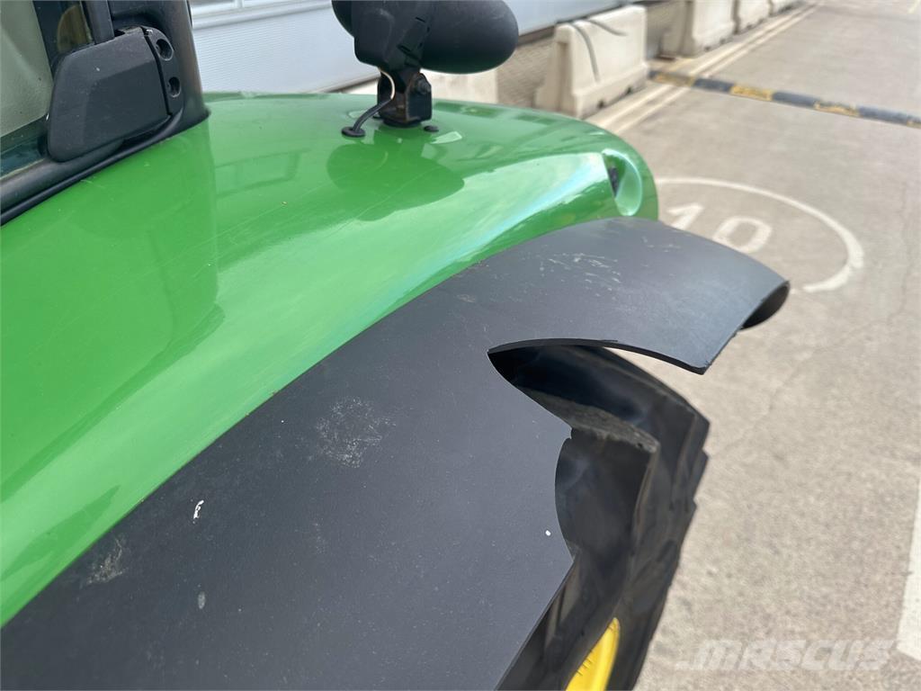 John Deere 6135R Трактори