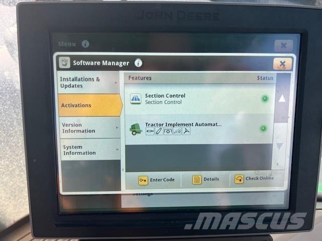 John Deere 6215R Трактори