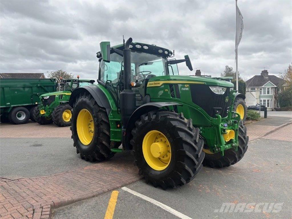 John Deere 6R 215 Трактори