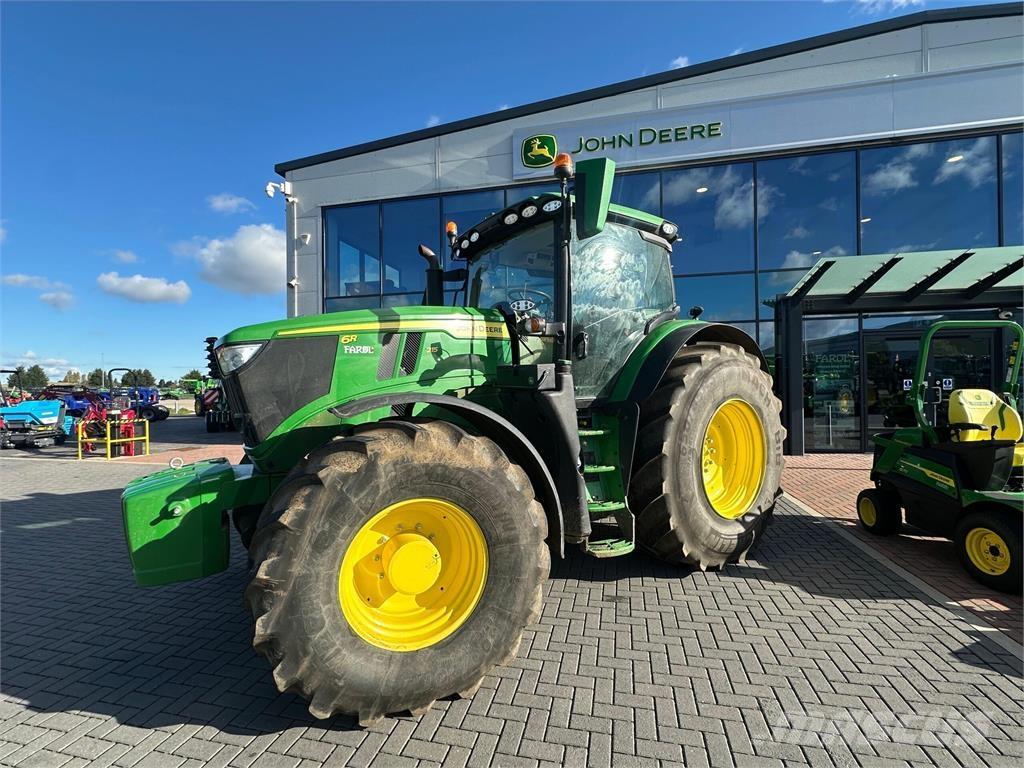 John Deere 6R 215 Трактори