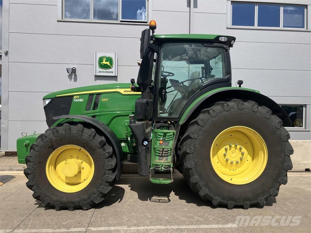 John Deere 6R 250 Трактори