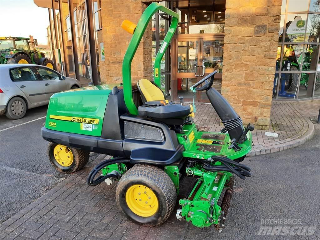 John Deere 7200 Walk-behind косарка