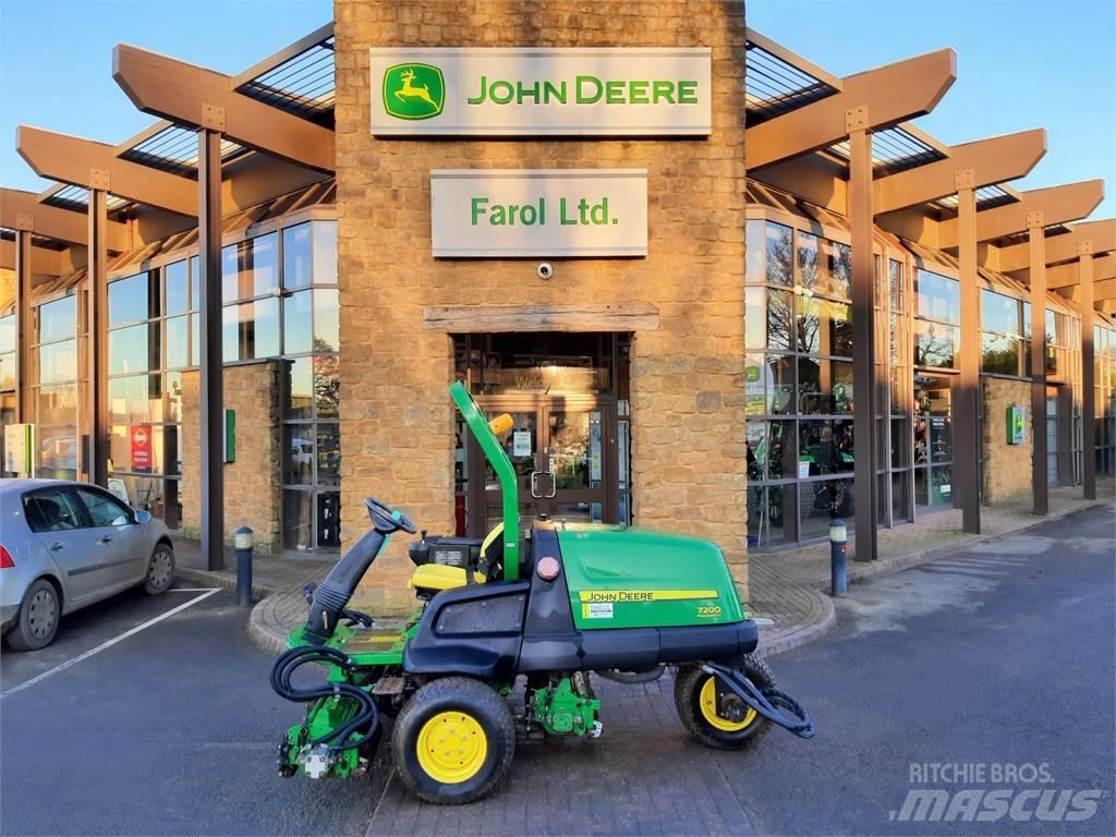 John Deere 7200 Walk-behind косарка