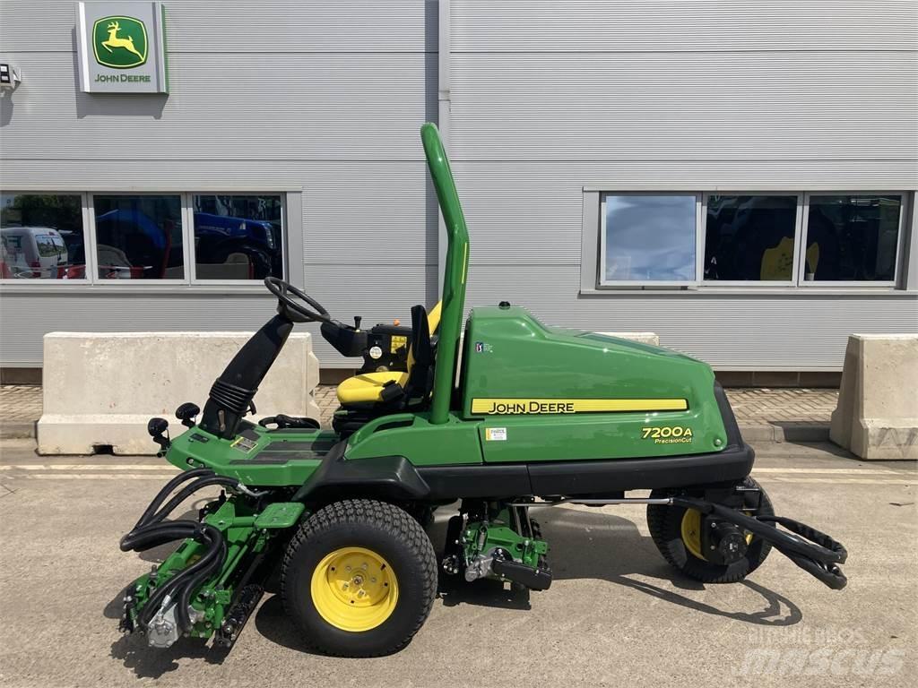 John Deere 7200A Walk-behind косарка