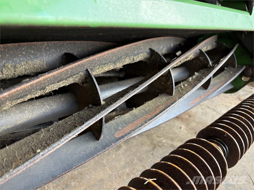 John Deere 7200A Walk-behind косарка