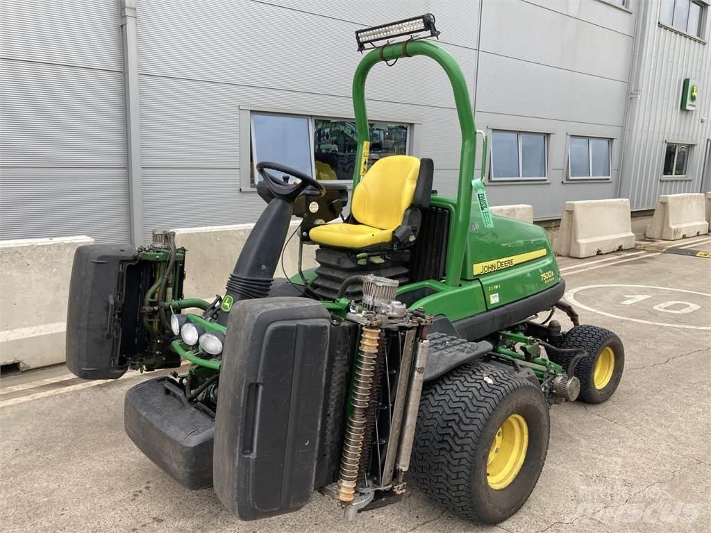 John Deere 7500AE Walk-behind косарка