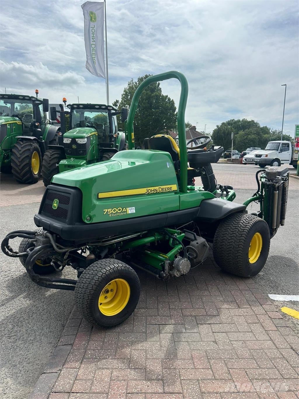 John Deere 7500AE Walk-behind косарка