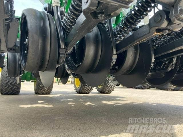 John Deere 750A Сівалки