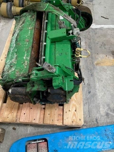 John Deere 8500i Кормозбиральні комбайни