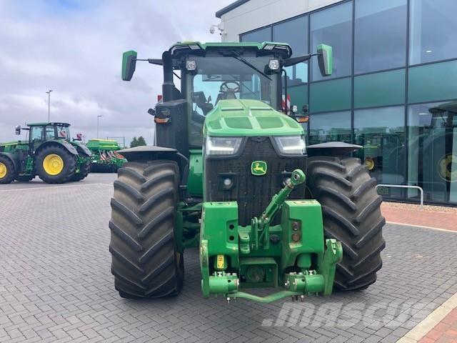 John Deere 8R 370 Трактори