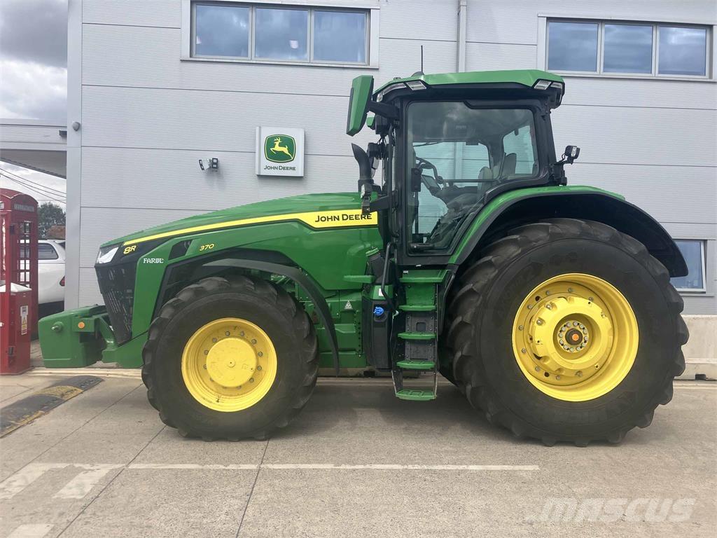 John Deere 8R 370 Трактори