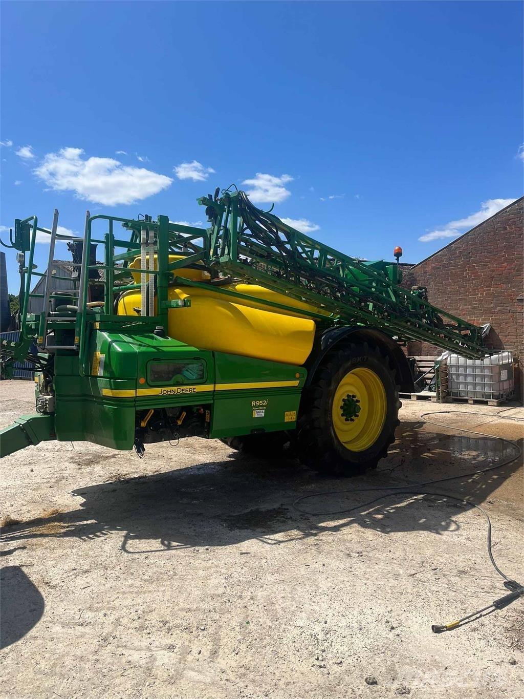 John Deere R952i Самохідні обприскувачі