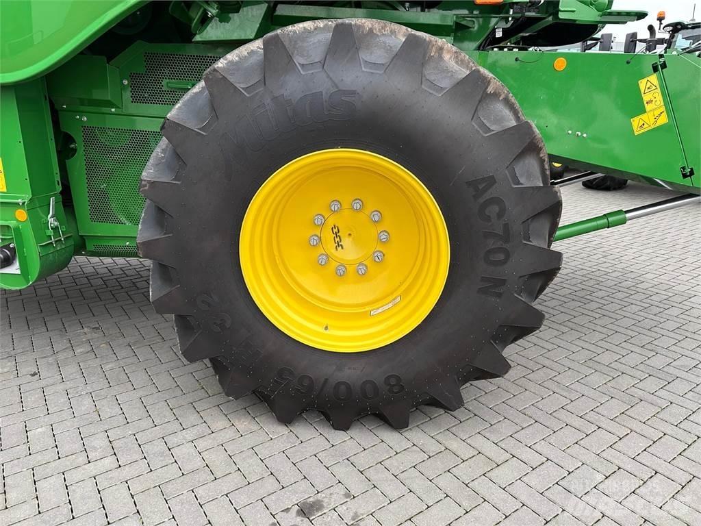John Deere T550I Зернозбиральні комбайни