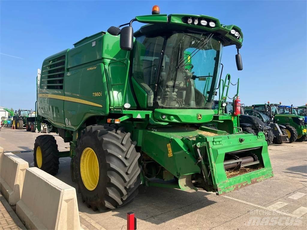 John Deere T560i HM Зернозбиральні комбайни