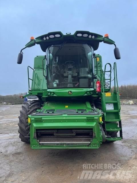 John Deere T670 Зернозбиральні комбайни